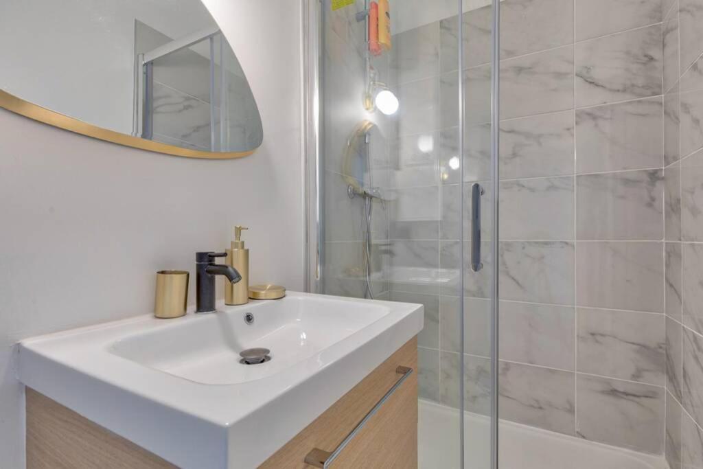 Roquette Charming Apartment Near Bastille - 6P Paris Luaran gambar